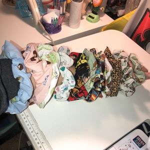 Hair scrunchies are back!Handmade over 1280fabrics